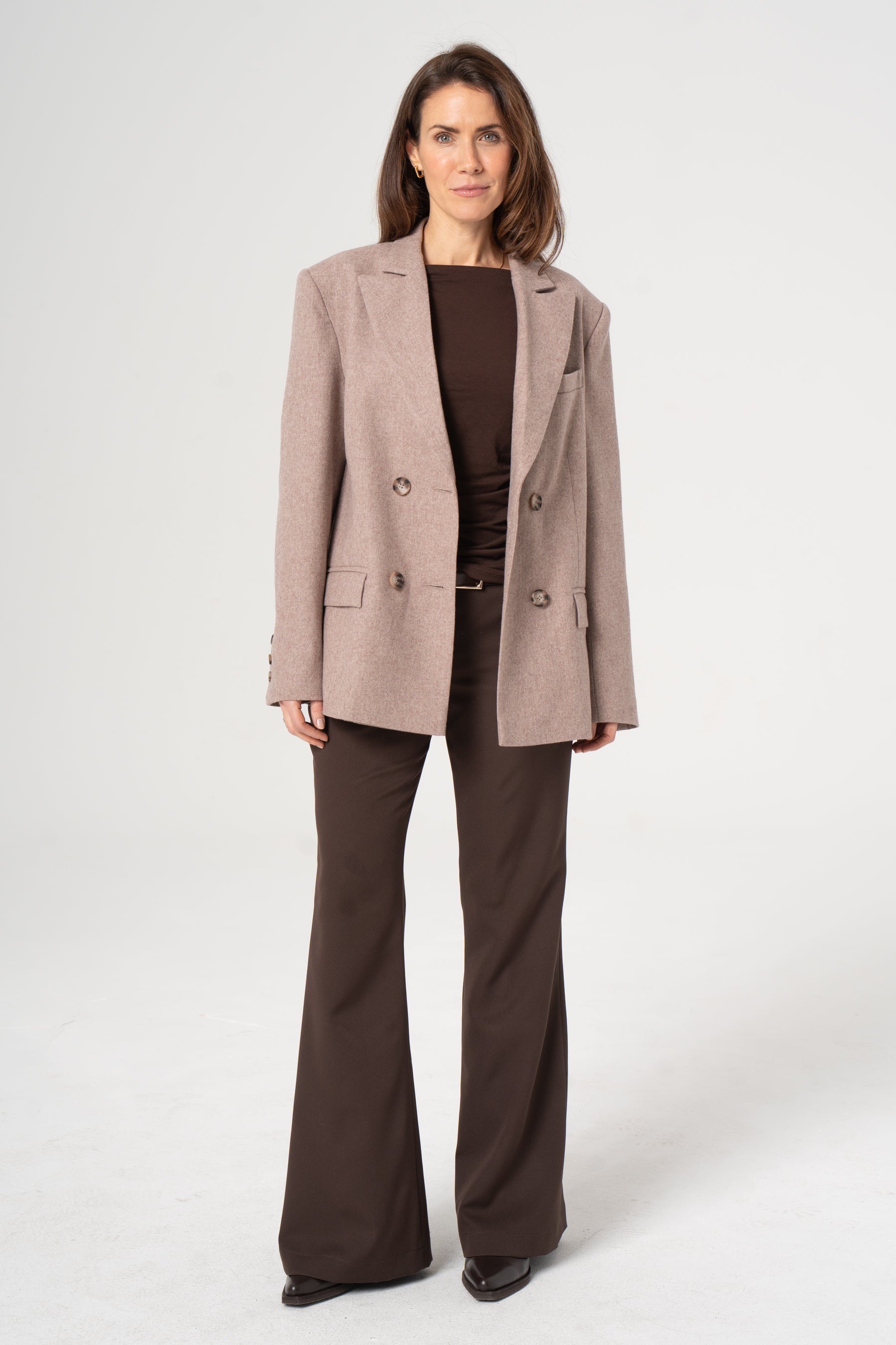 LISA beige wool blazer