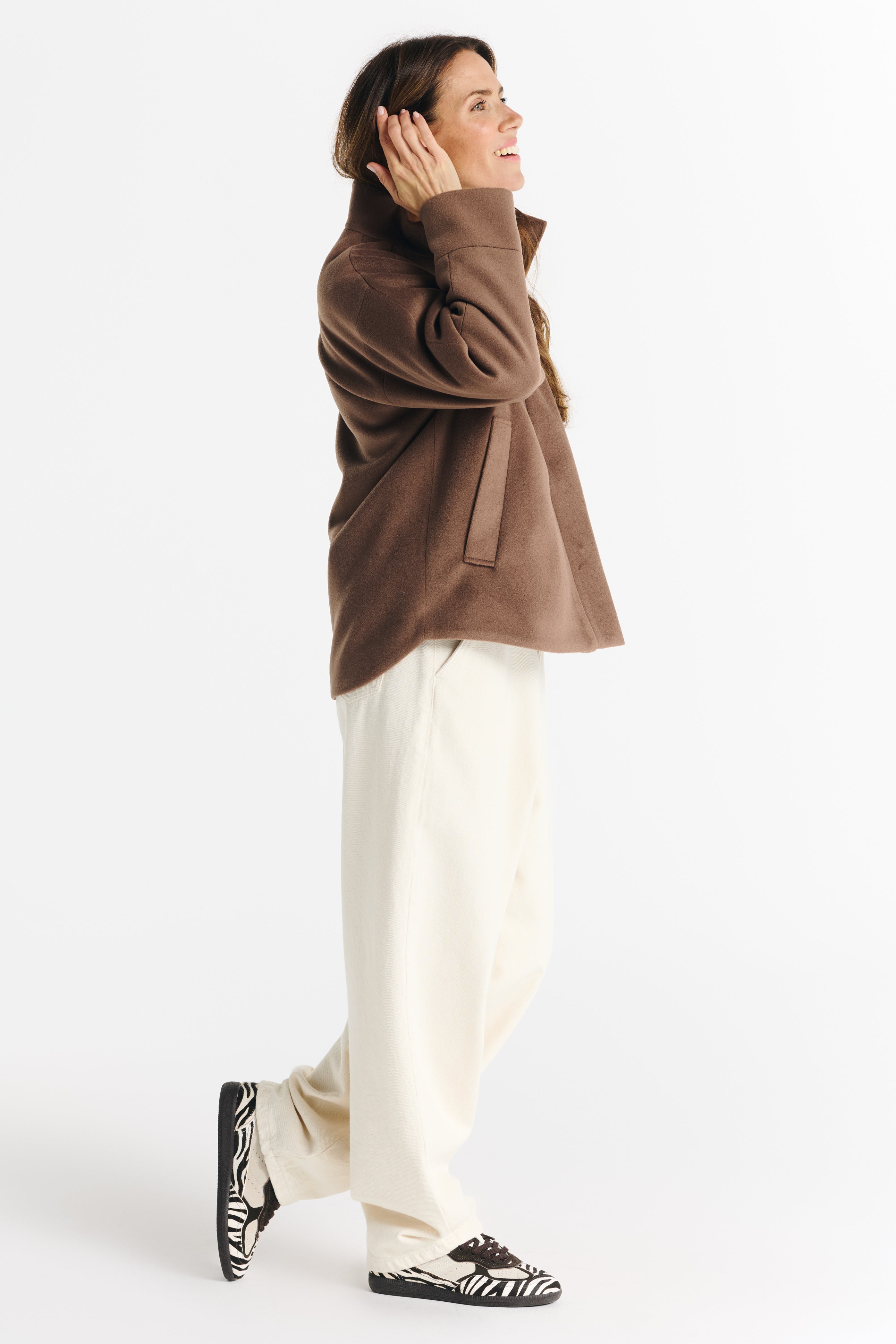 SARA jasje licht chocolade