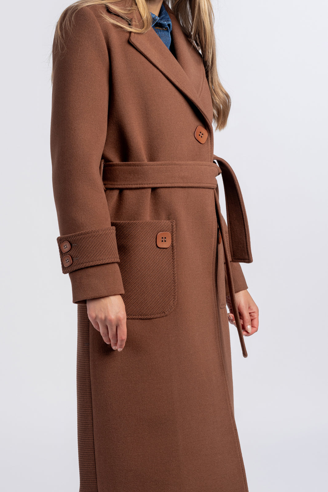 ESTERA camelkleurige jas