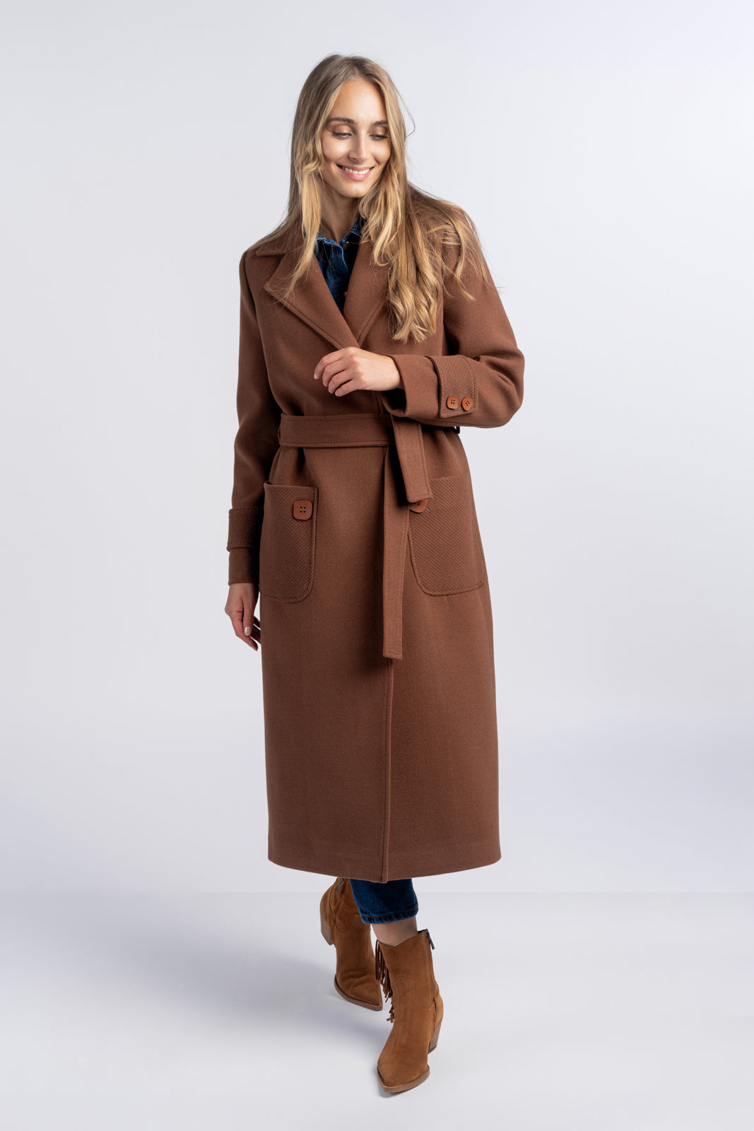 ESTERA camelkleurige jas