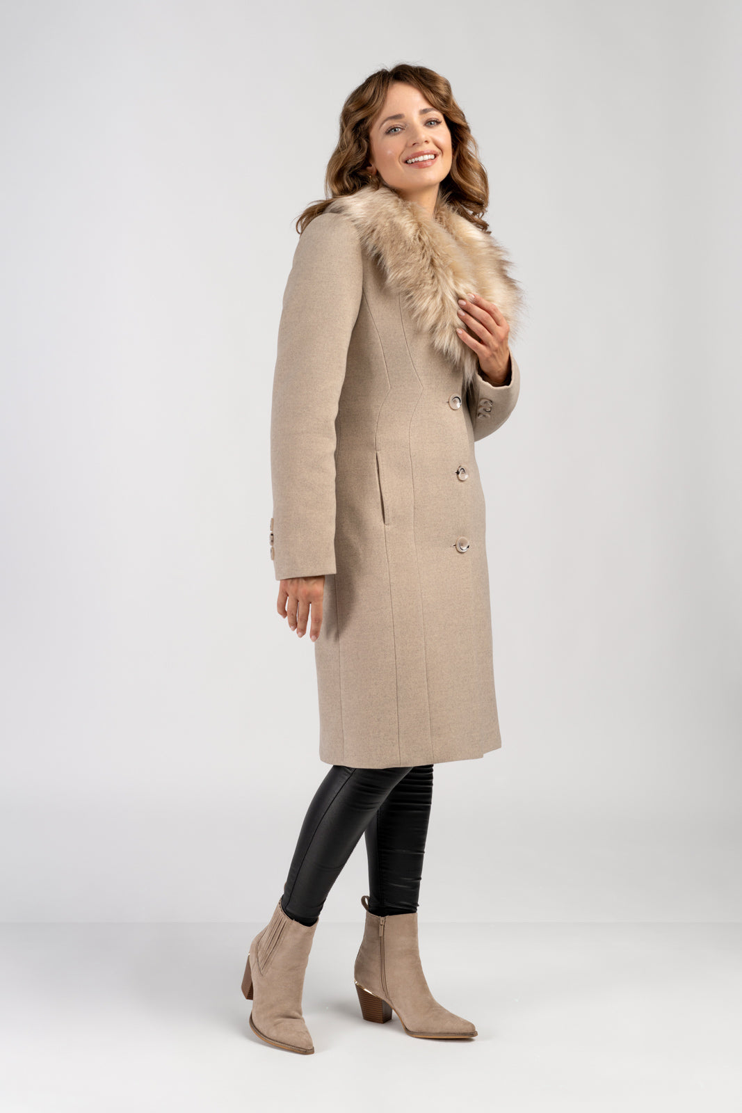 SONA beige jas