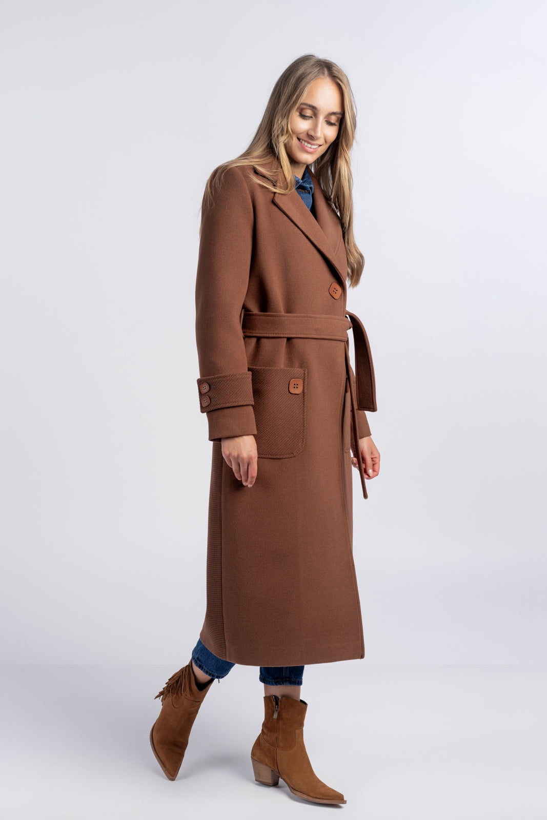 ESTERA camelkleurige jas
