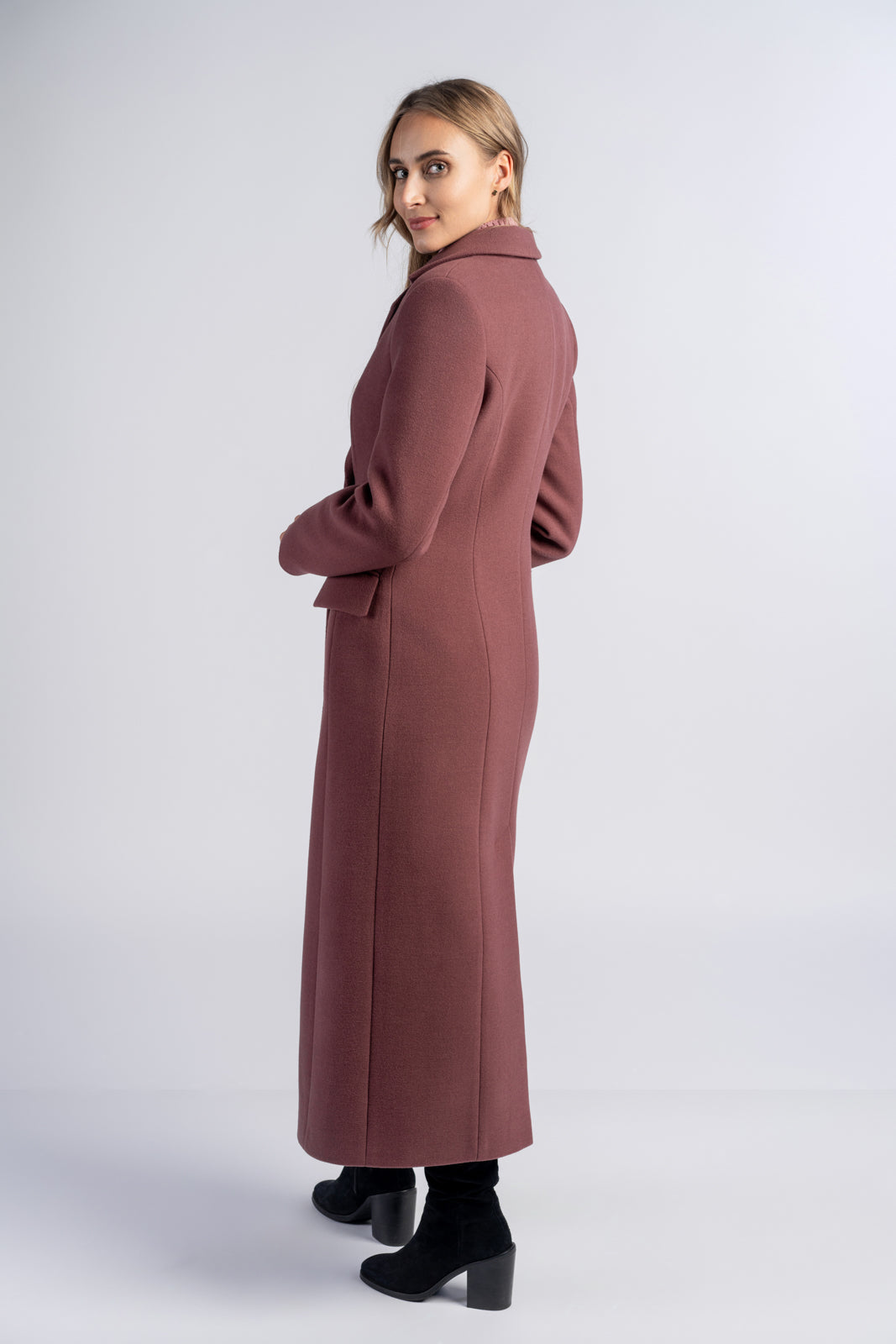 VIVIENNE bordeauxrode jas