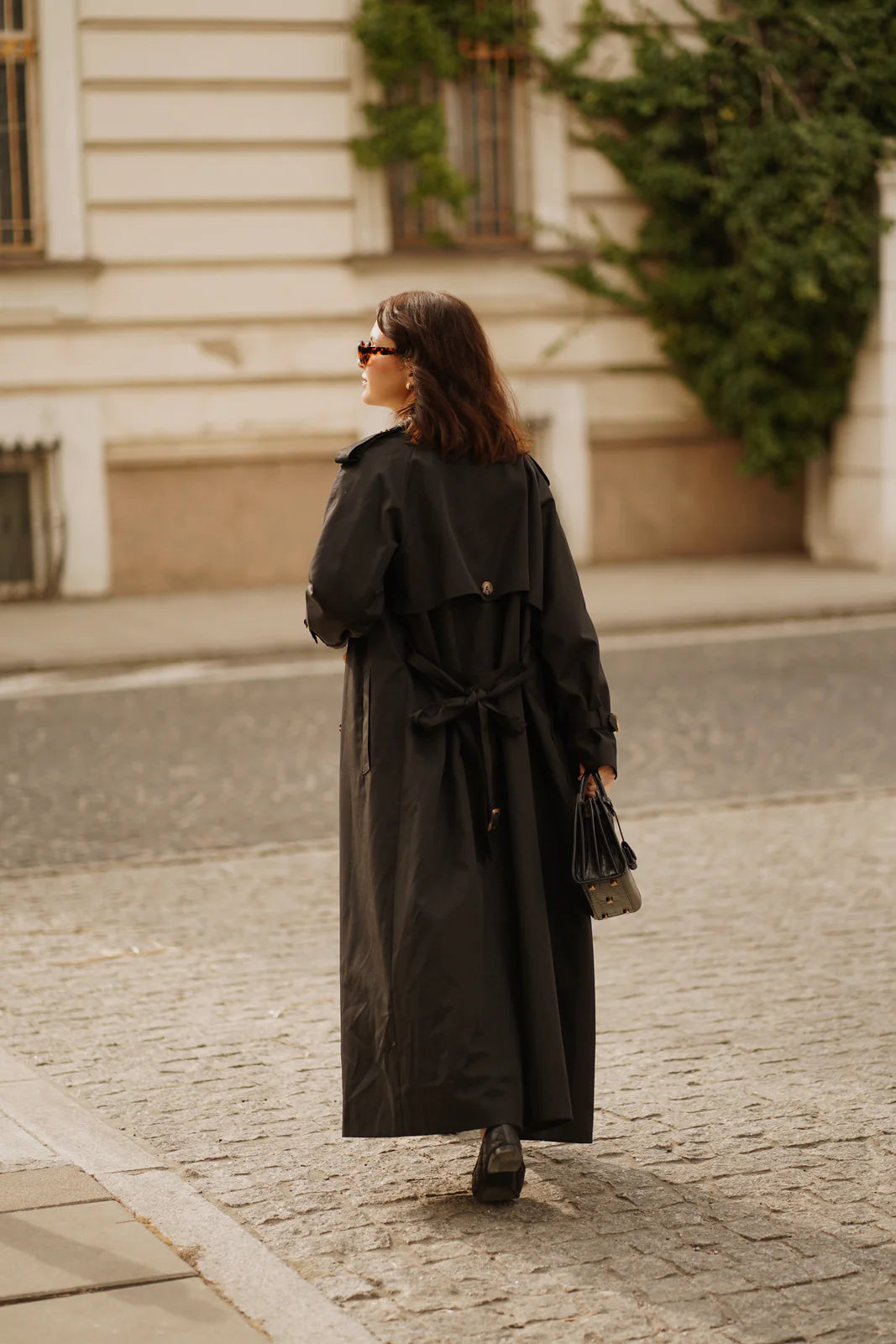 CYNTIA trenchcoat zwart